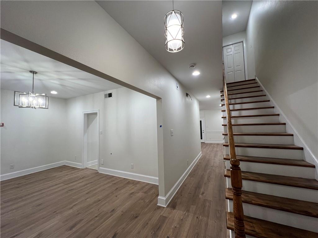 325 STAFFORD Place