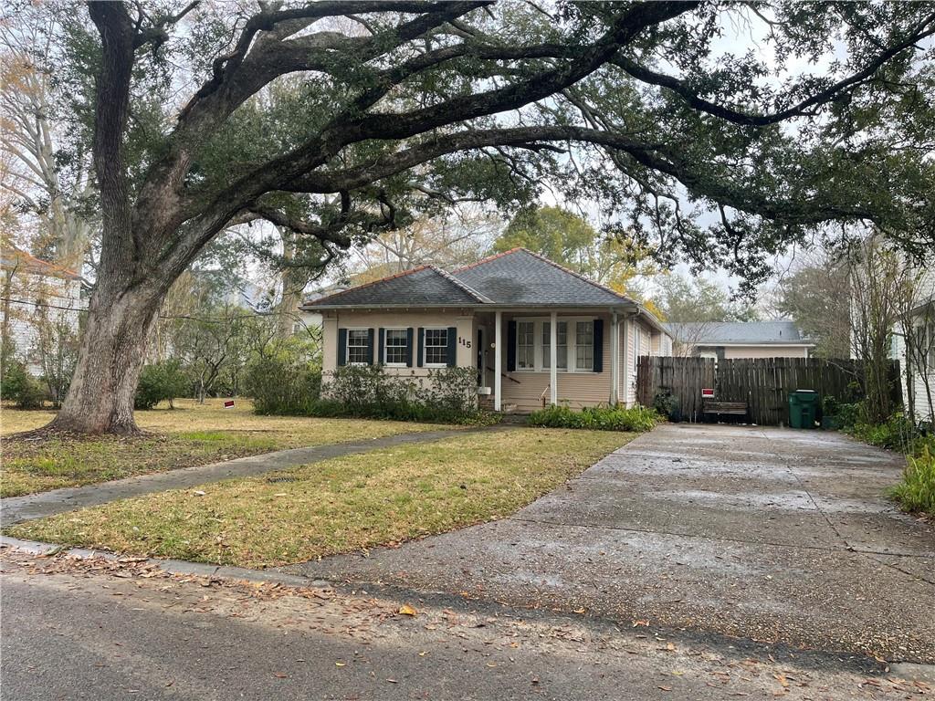 115 STELLA Street