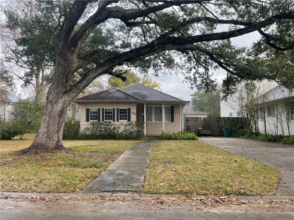 115 STELLA Street
