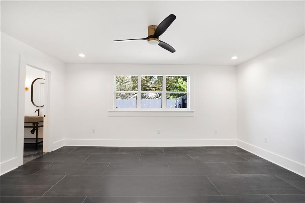 8 PARK ISLAND Drive