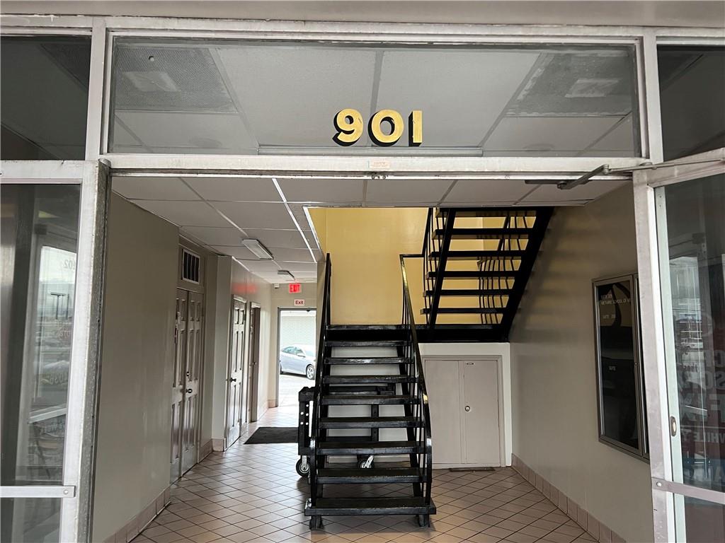 901 VETERANS Boulevard 205