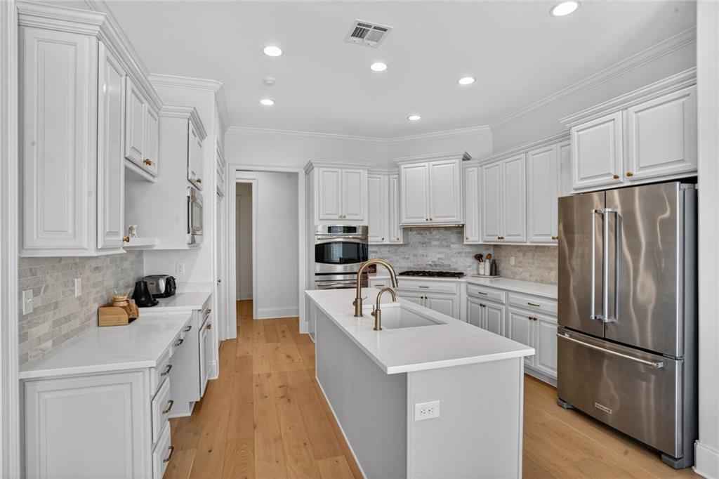 1712 KILLDEER Street