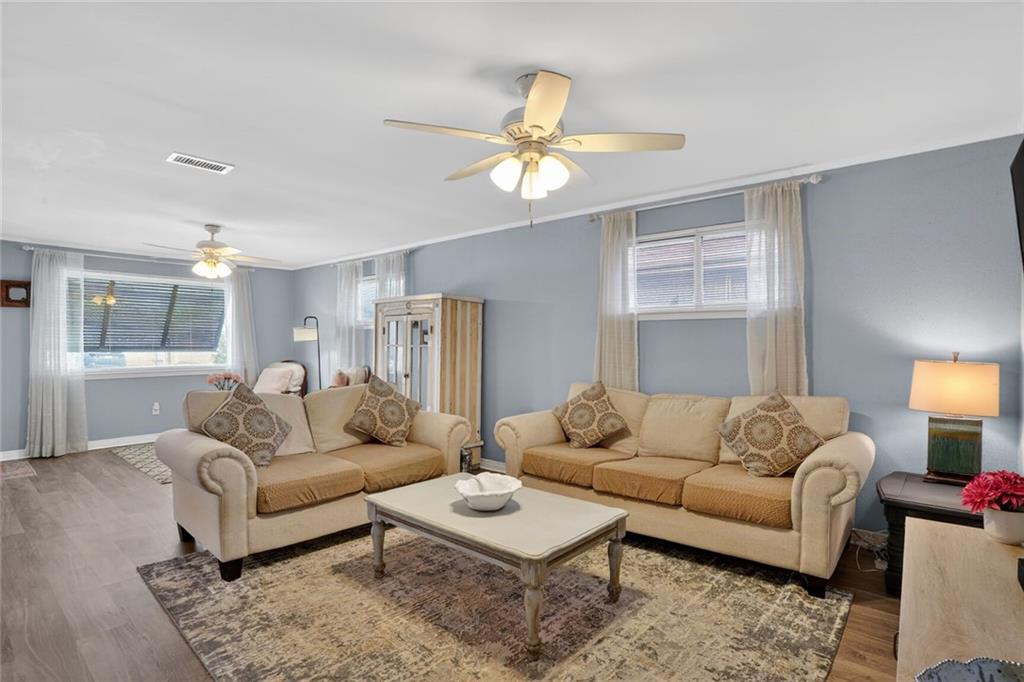 1035 W WILLIAM DAVID Parkway