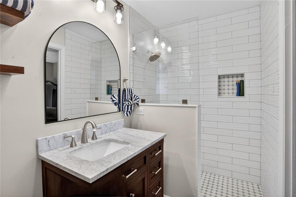 1035 W WILLIAM DAVID Parkway