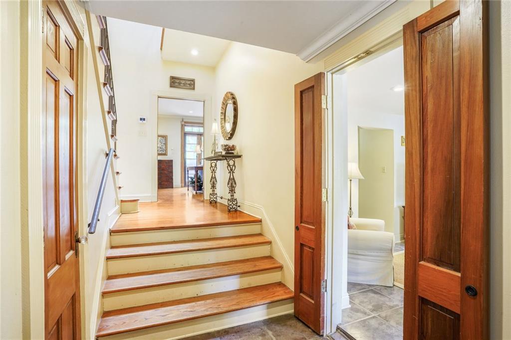43 FARNHAM Place