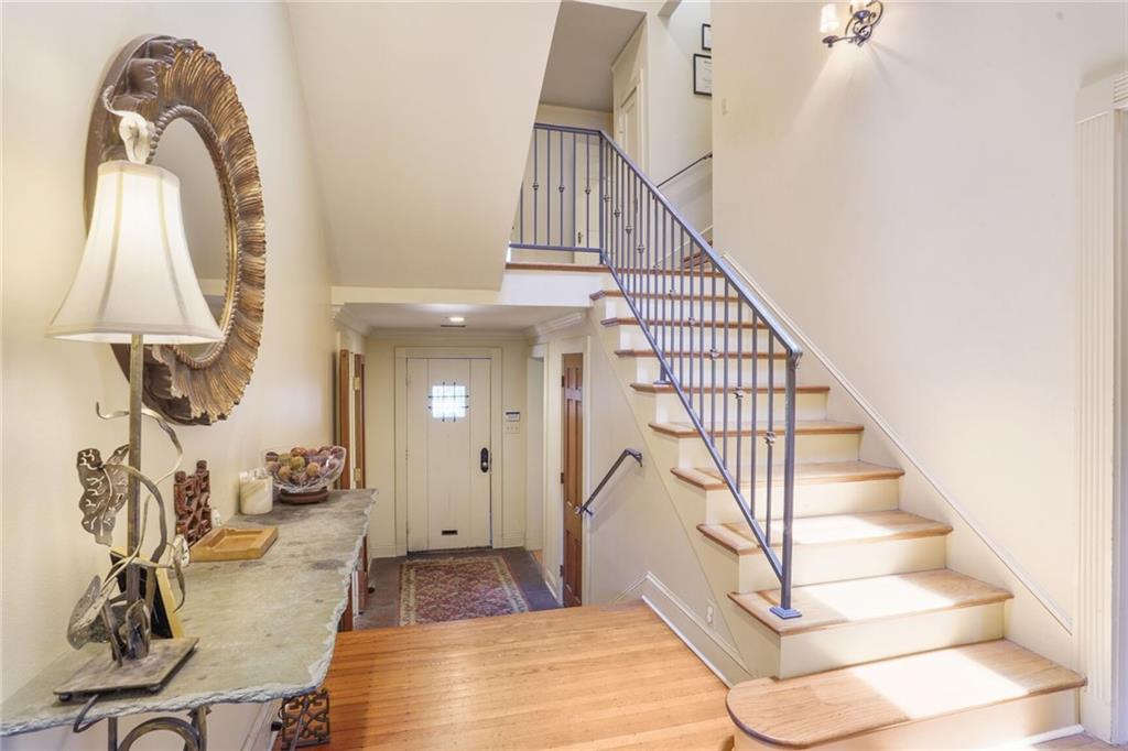43 FARNHAM Place