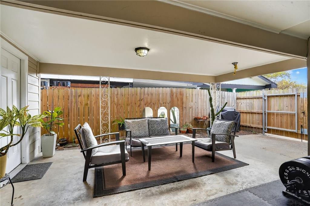 1711 MENDEZ Drive
