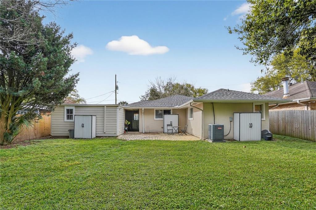 1711 MENDEZ Drive