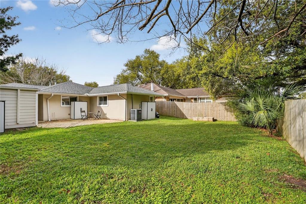 1711 MENDEZ Drive