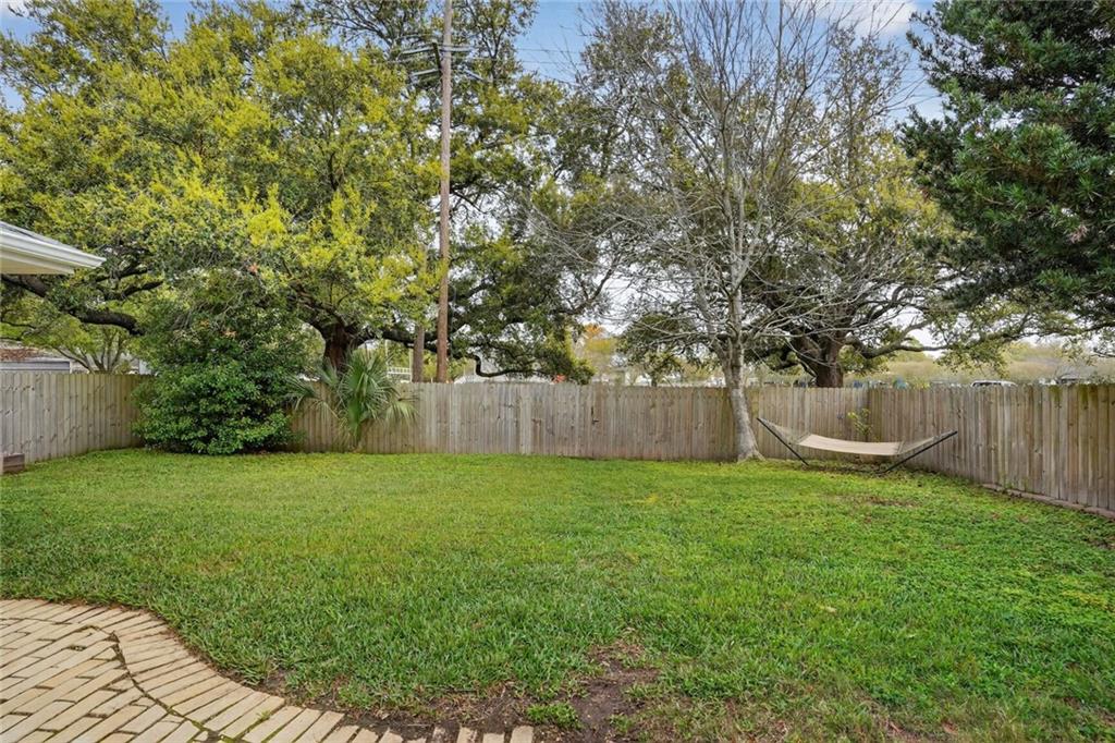 1711 MENDEZ Drive