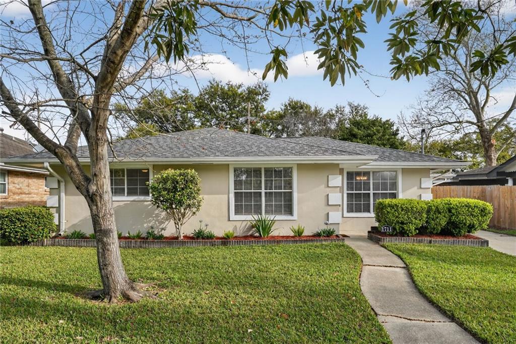 1711 MENDEZ Drive