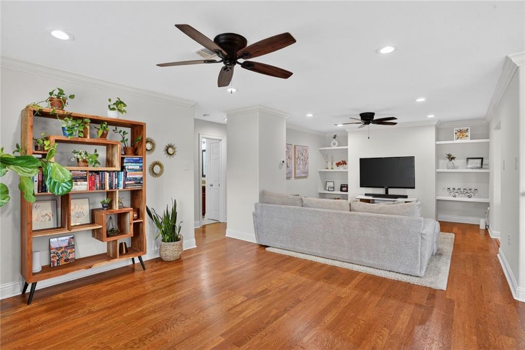 1711 MENDEZ Drive