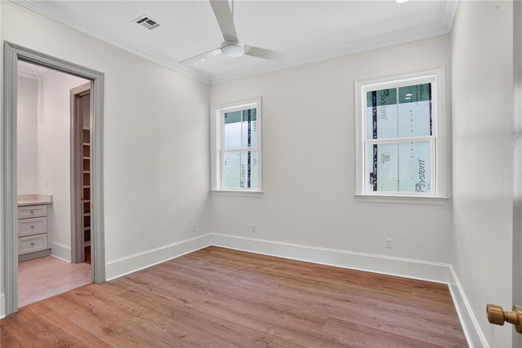 219 E MAPLE RIDGE Drive