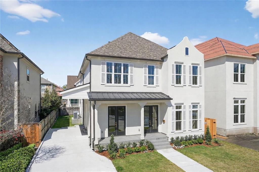 219 E MAPLE RIDGE Drive