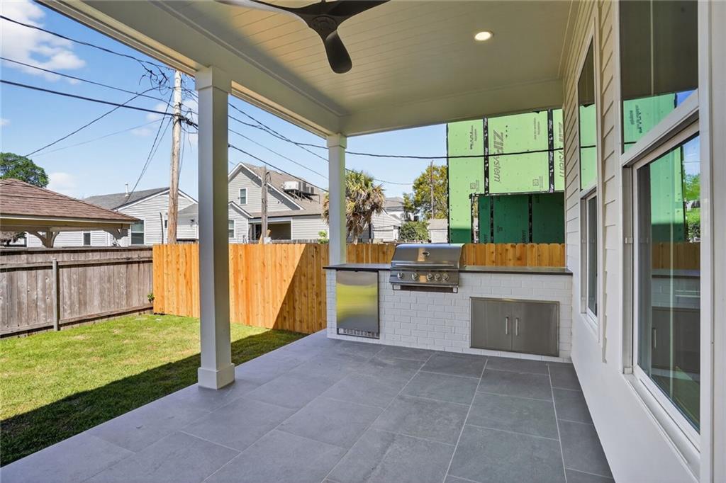 219 E MAPLE RIDGE Drive