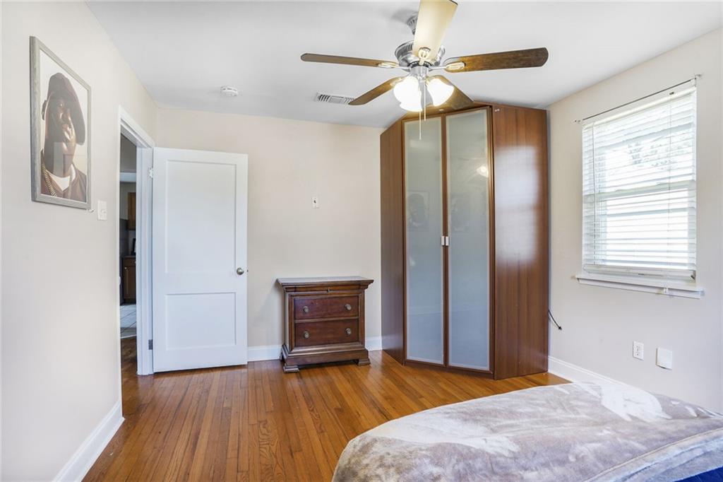 5837 GENERAL HAIG Street 5837