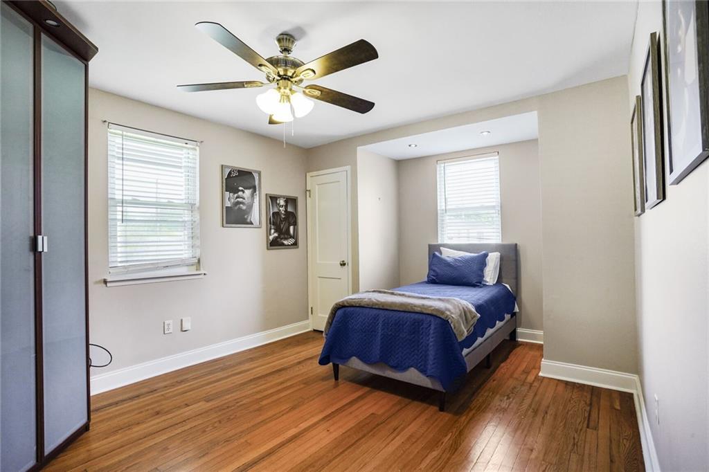 5837 GENERAL HAIG Street 5837