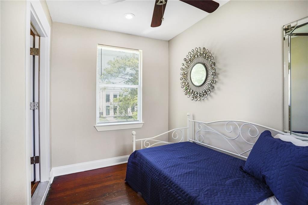 5837 GENERAL HAIG Street 5837