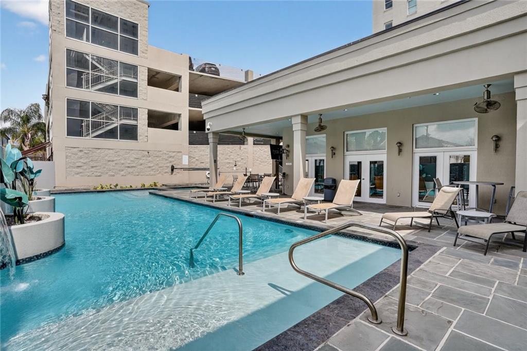 1205 ST CHARLES Avenue 1309