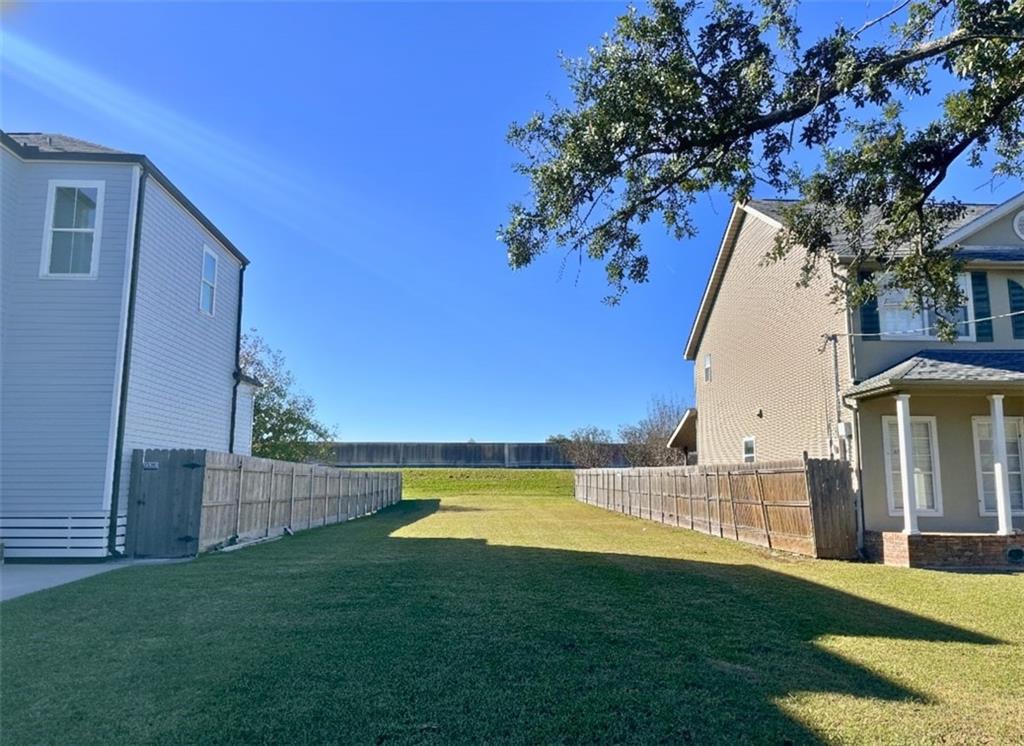 6680 BELLAIRE Drive