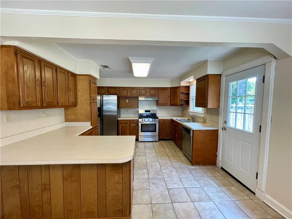 723 BONNABEL Boulevard