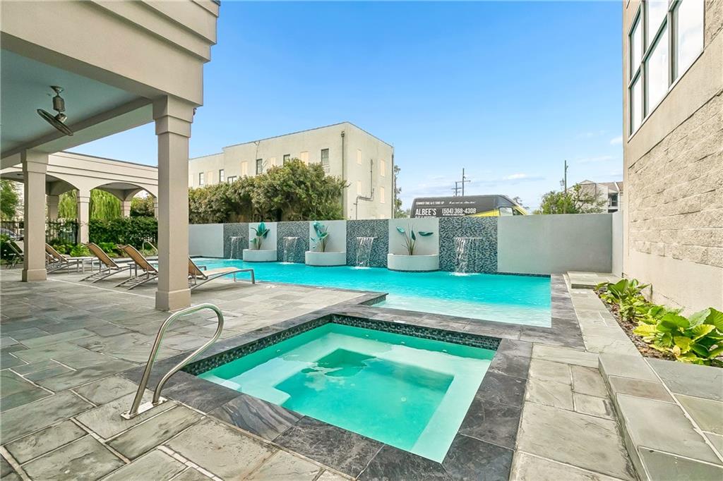 1205 ST CHARLES Avenue 1015