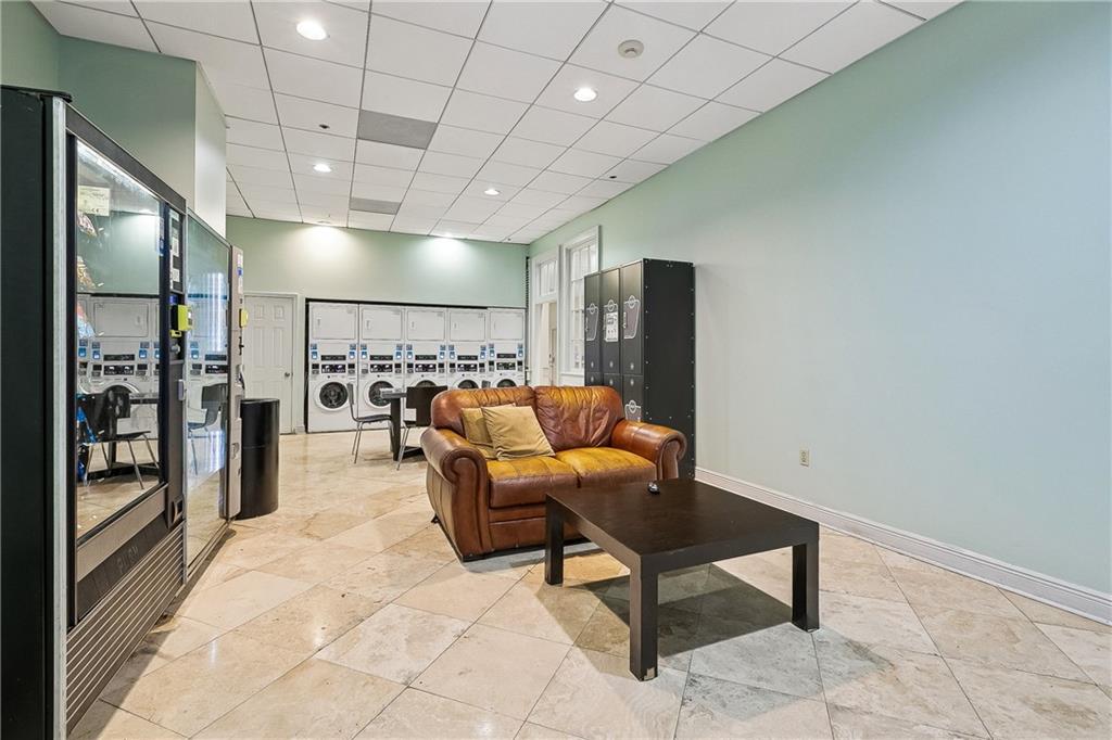 1205 ST CHARLES Avenue 1015
