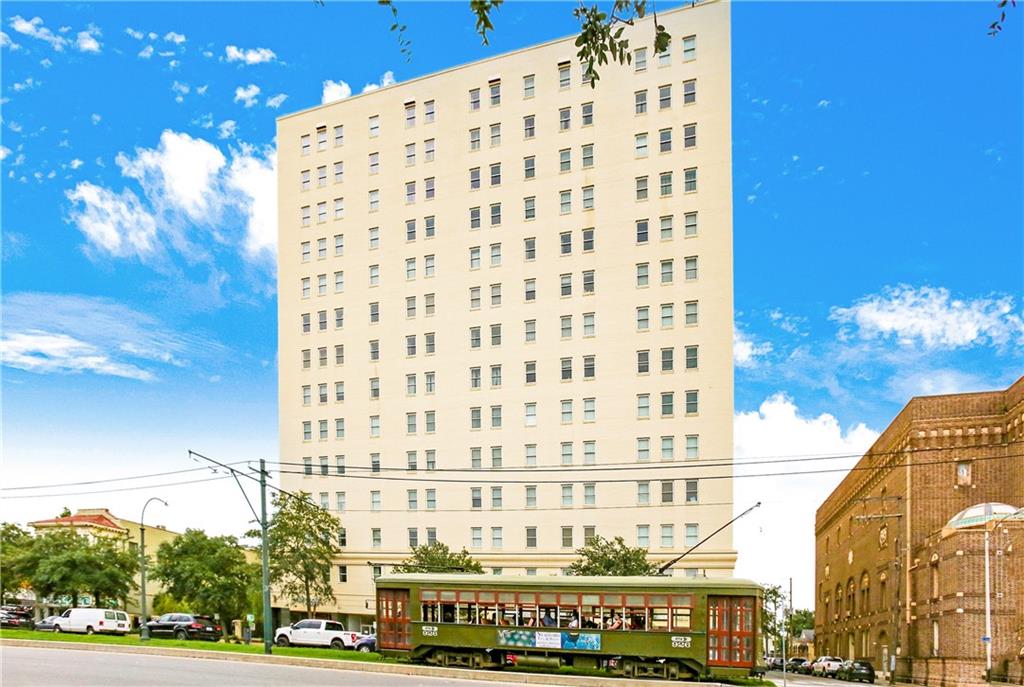 1205 ST CHARLES Avenue 1015
