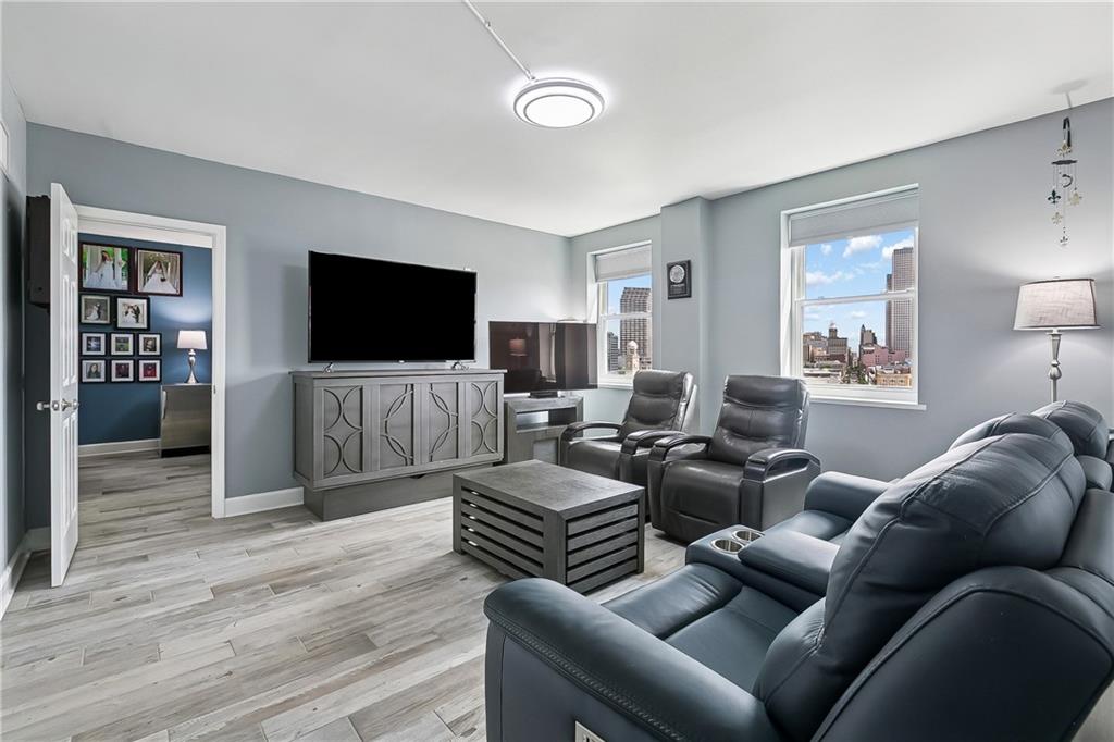 1205 ST CHARLES Avenue 1015