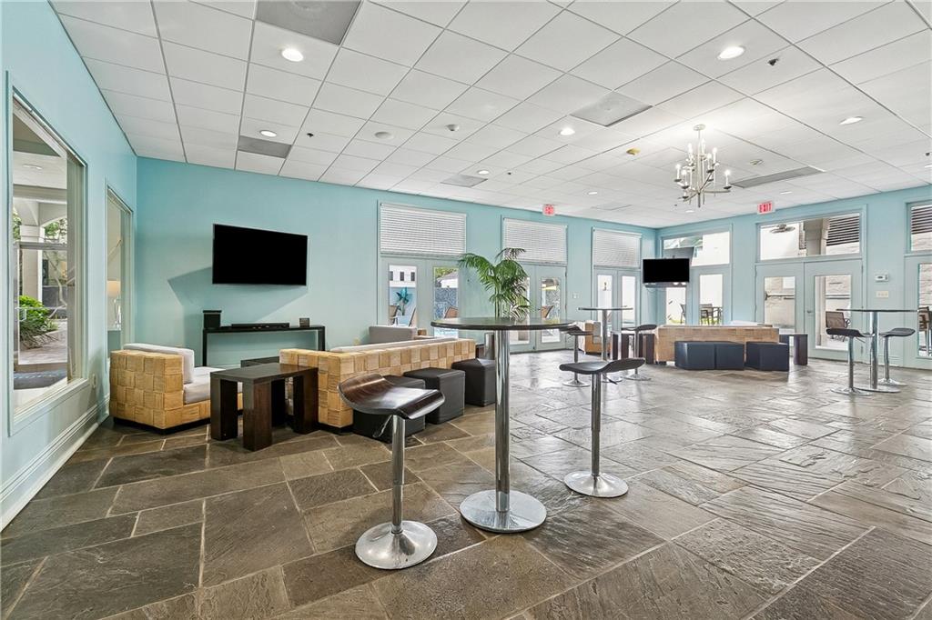 1205 ST CHARLES Avenue 1015