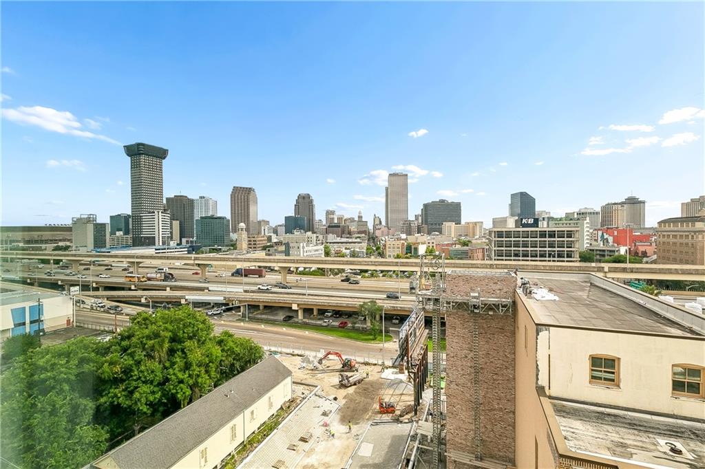 1205 ST CHARLES Avenue 1015