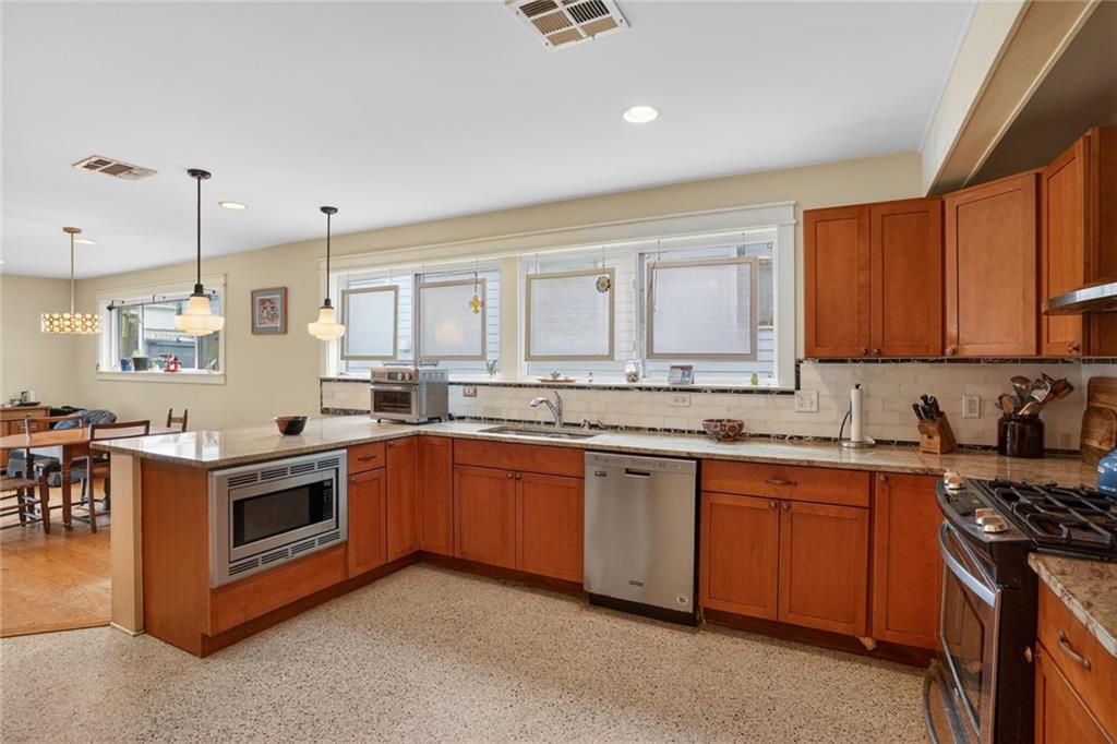 5723 BANCROFT Drive
