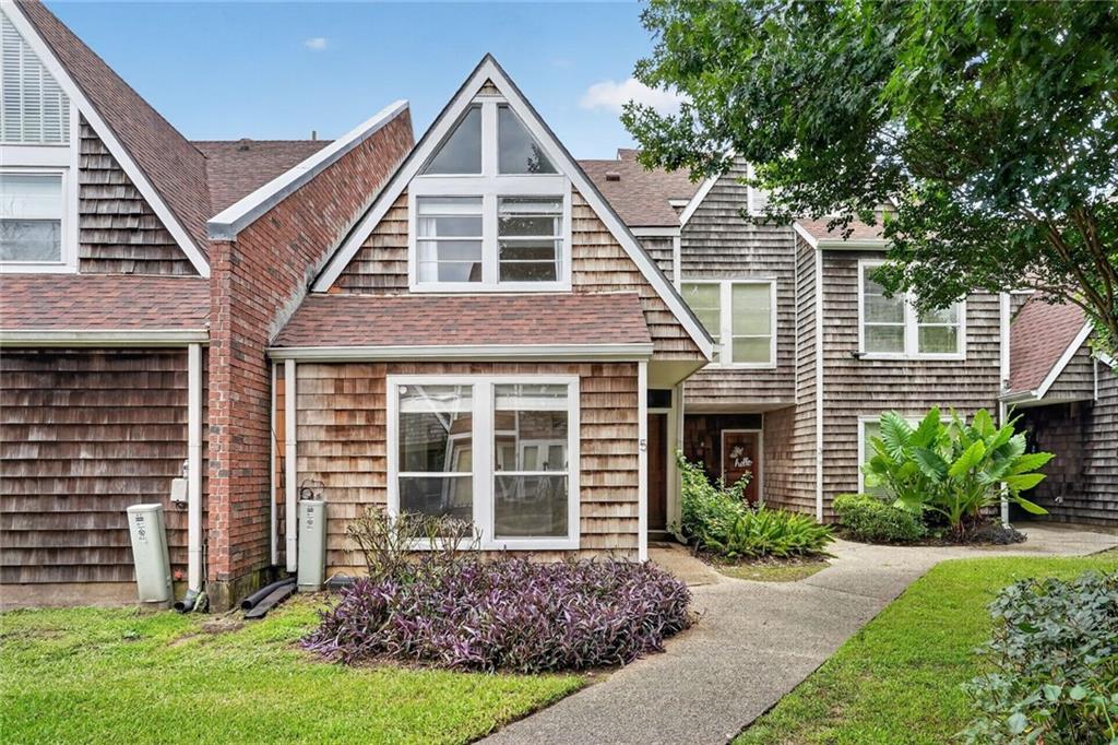 5 SPINNAKER Lane