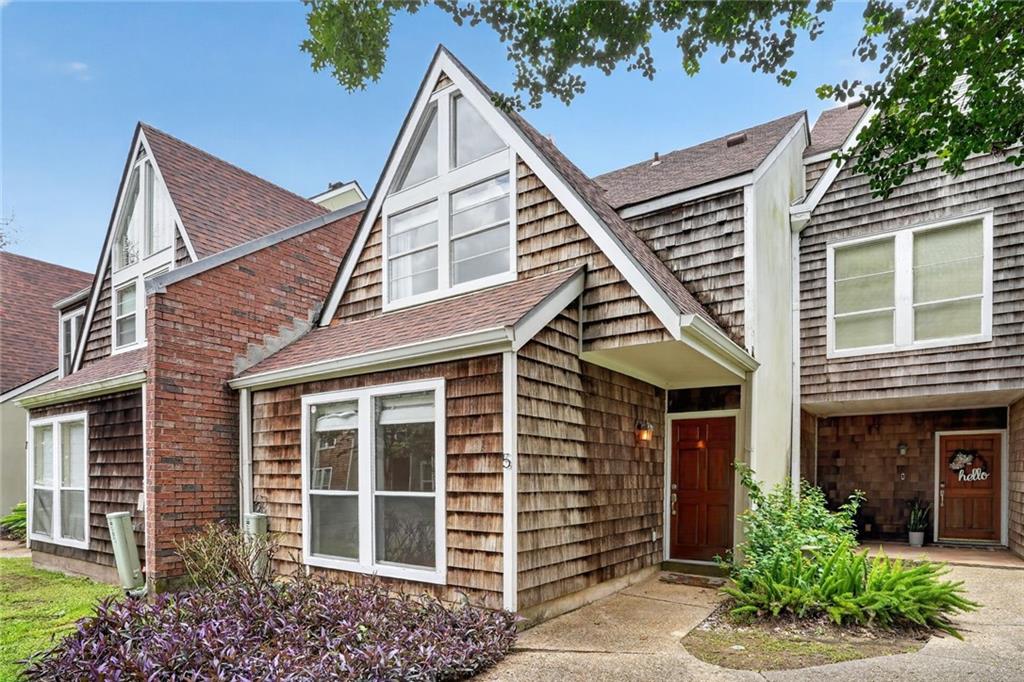5 SPINNAKER Lane