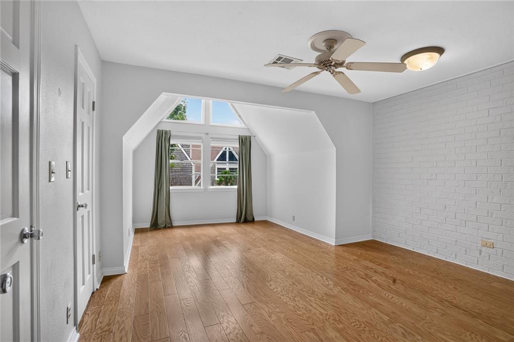 5 SPINNAKER Lane