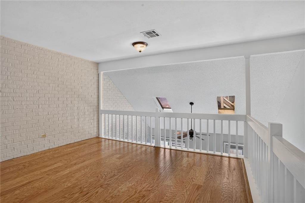 5 SPINNAKER Lane