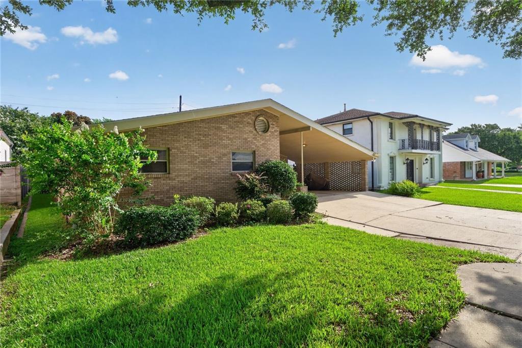 319 SHARON Drive