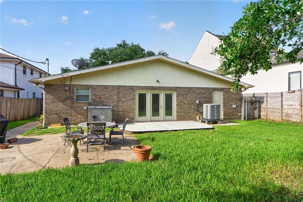 319 SHARON Drive