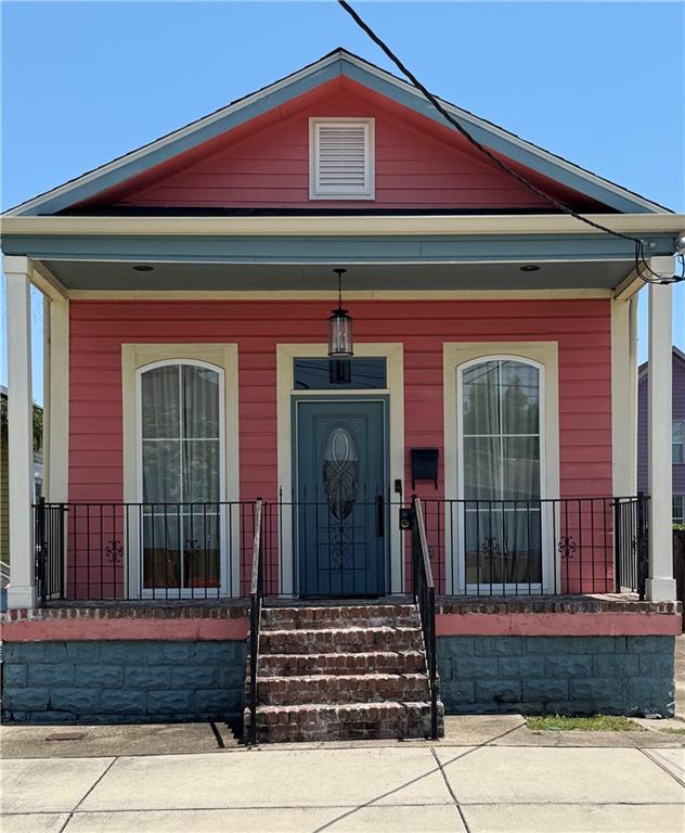 1907 DUMAINE Street