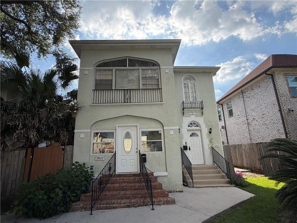 5910 LOUIS XIV Street