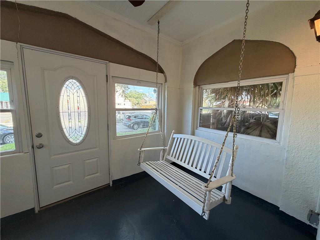 5910 LOUIS XIV Street