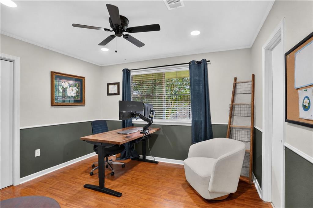 932 DAVENTRY Drive