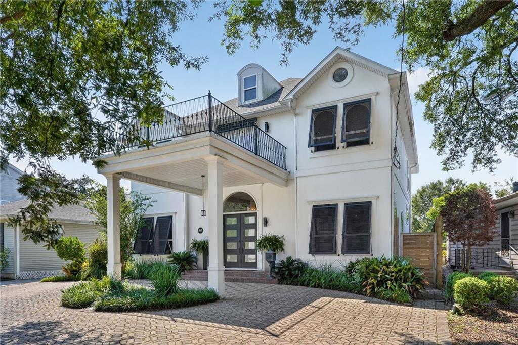 416 RIDGEWOOD Drive