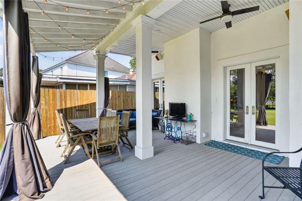 416 RIDGEWOOD Drive