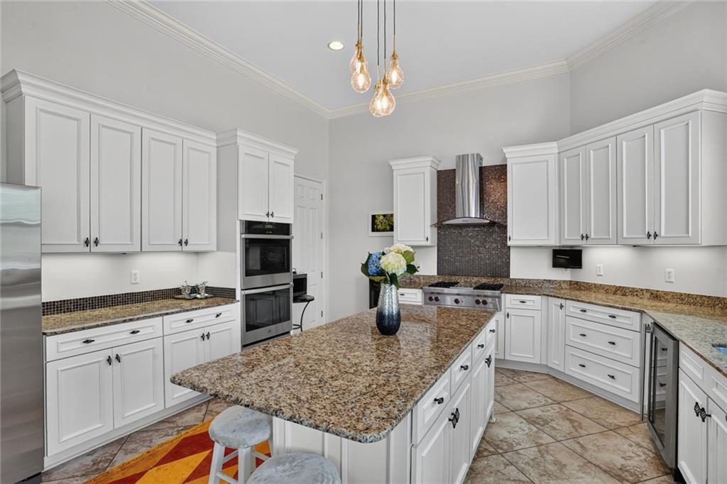 416 RIDGEWOOD Drive