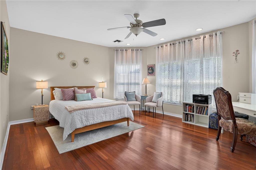 416 RIDGEWOOD Drive