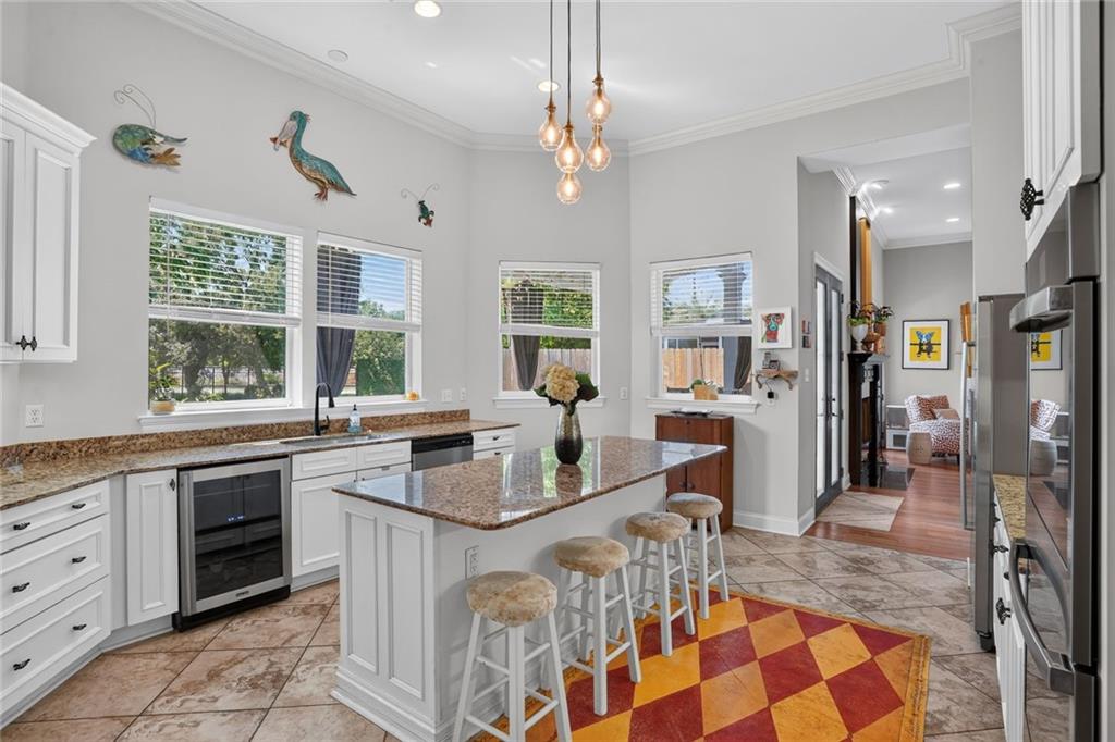 416 RIDGEWOOD Drive