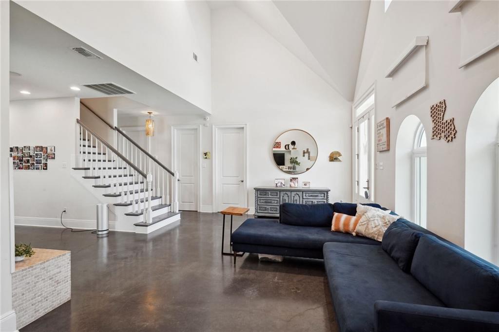 5871 GENERAL DIAZ Street