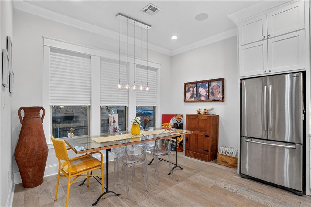 1363 BURBANK Drive