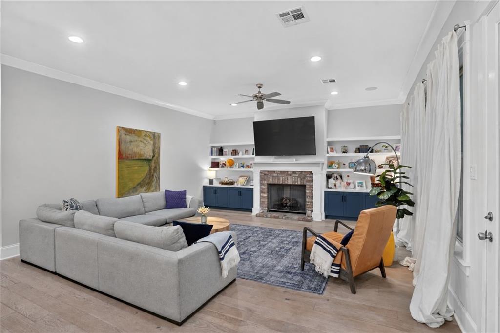 1363 BURBANK Drive